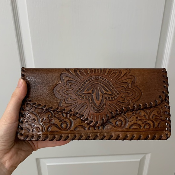Handmade Genuine Leather Wallet - Picture 3 of 17